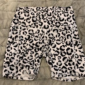 H&M Leopard Bikershorts
